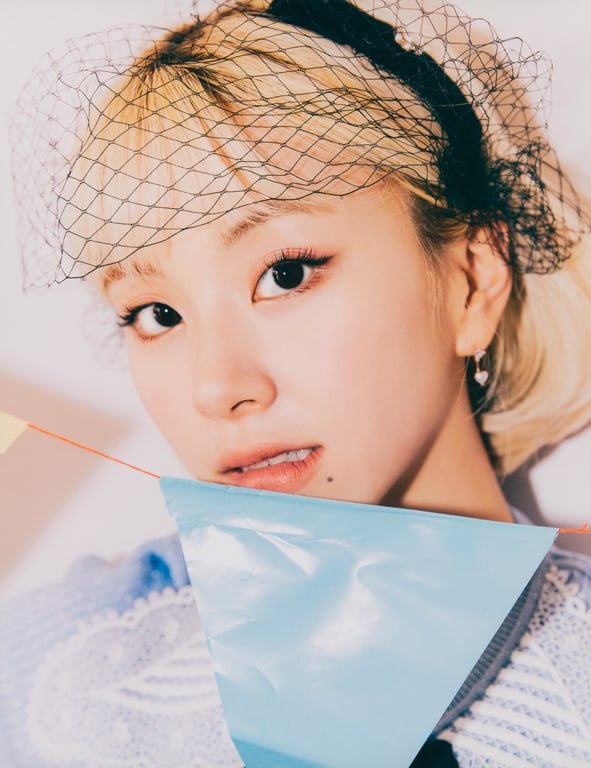 图片[134]-2021.11 TWICE 6th Anniversary 'Happy TWICE & ONCE day!' AR 写真集 - 在线免费观看-阅图吧