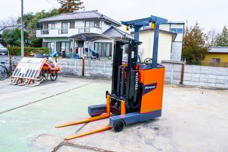 トヨタリーチフォークリフト8FBRK9揚高3000MM使用11268H(A312 トヨタリーチフォークリフト8FBRK9揚高3000MM使用11268H(A312