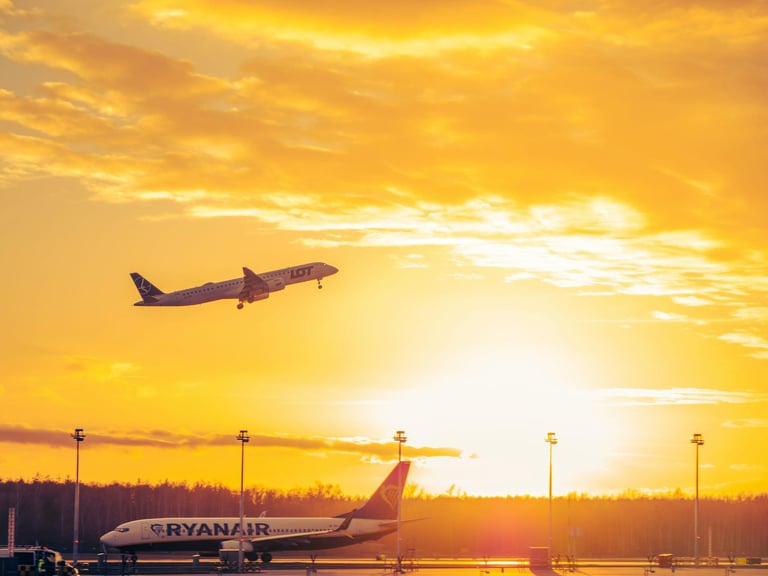 IATA コードと ICAO コードの違いは？IST と LTFM の意味、それぞれどこで使われる？