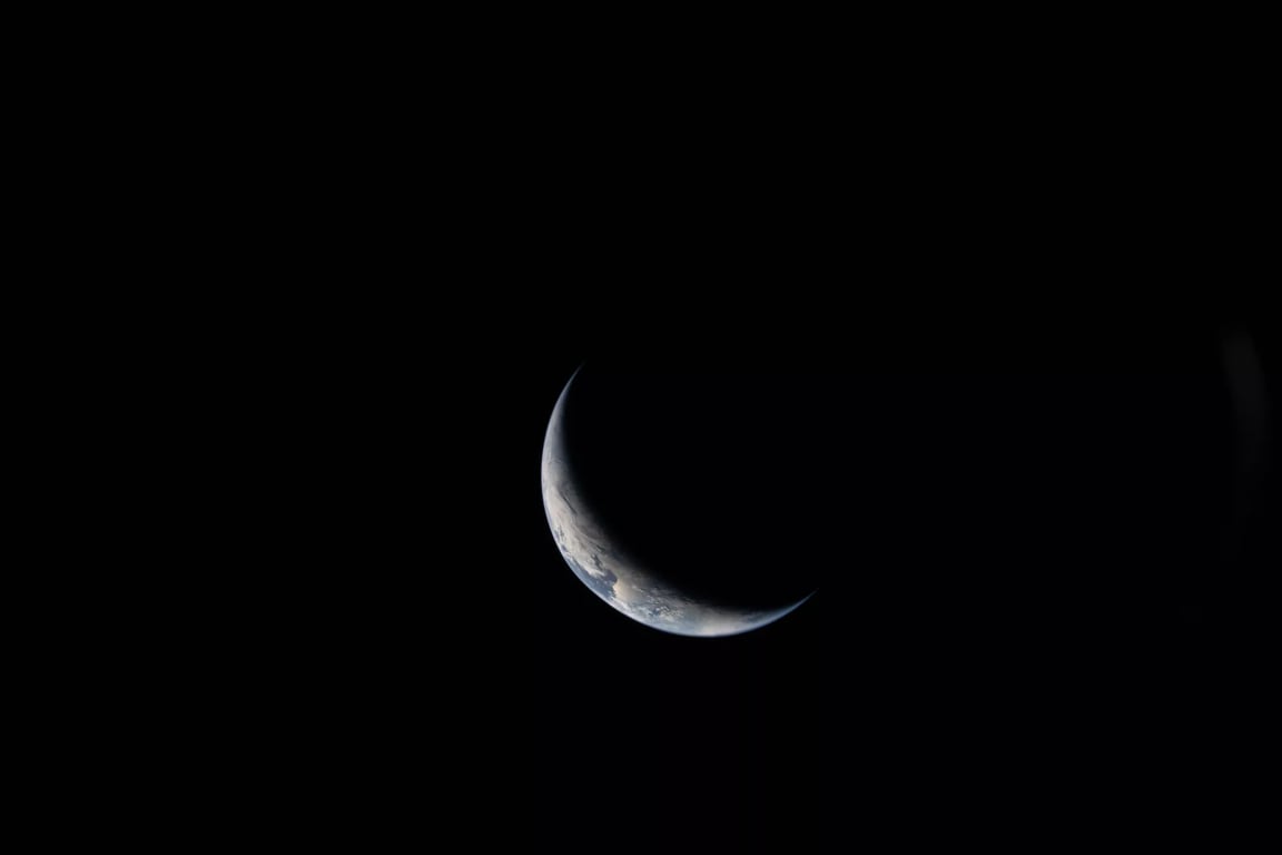 2026年4月3日、Orionのポートホールから見た地球