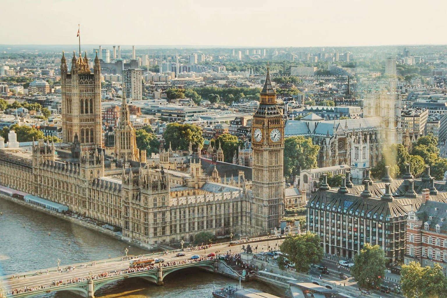 イギリス