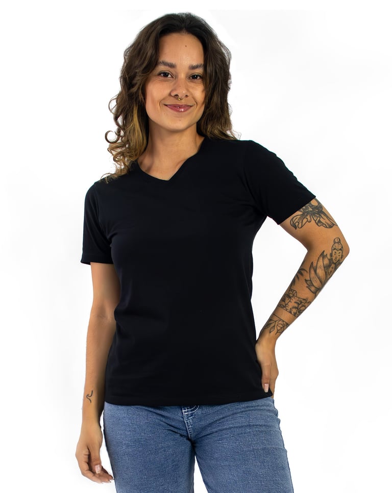 Camiseta Gola V Feminina de Algodão Premium Preta