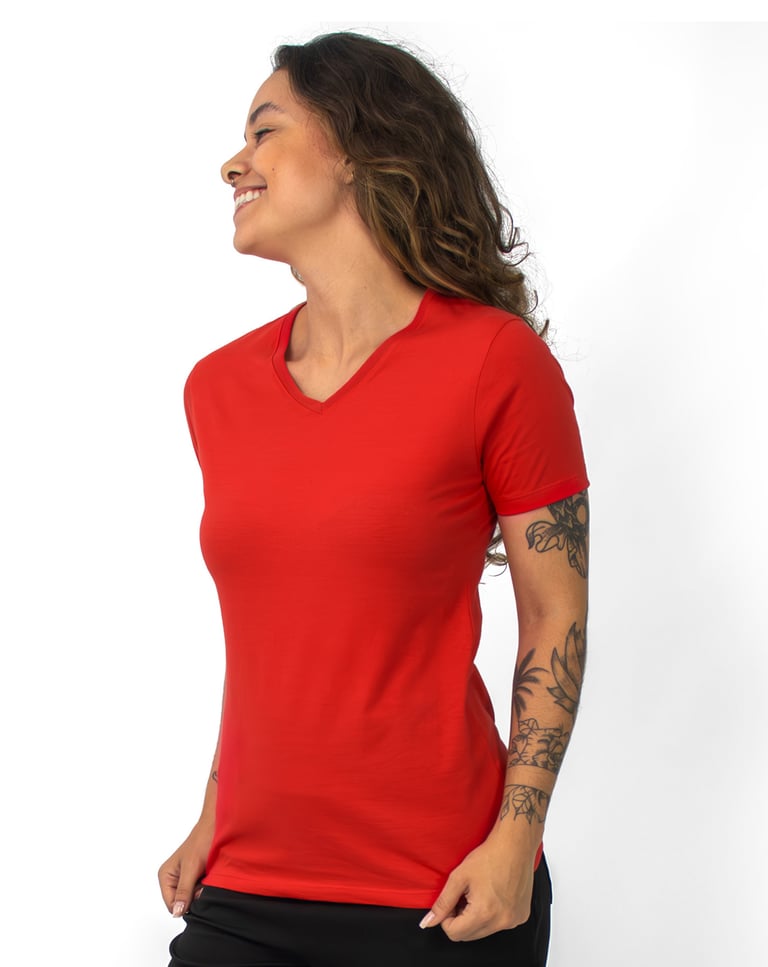 Kit 3 Camisetas Gola V Feminina de Algodão Premium 01