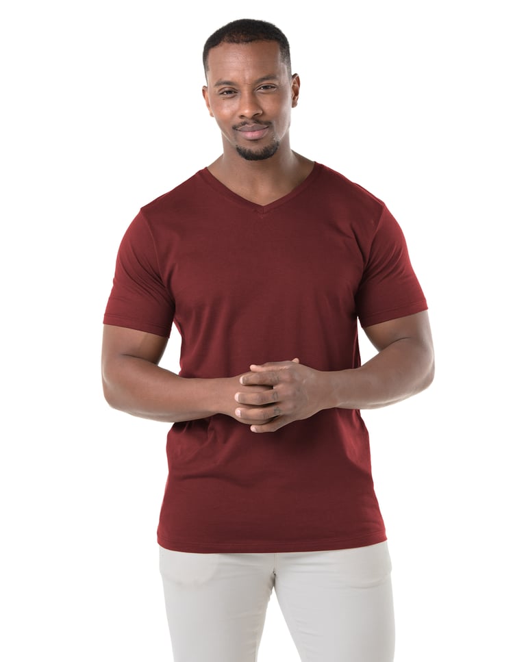 Camiseta Gola V de Algodão Premium Bordô