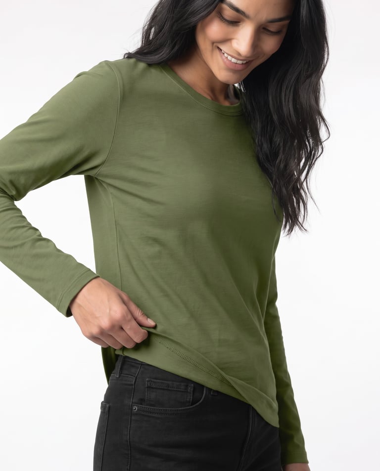 Camiseta Feminina Manga Longa de Algodão Premium Verde Militar