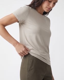 Camiseta Tech Modal Feminina Areia