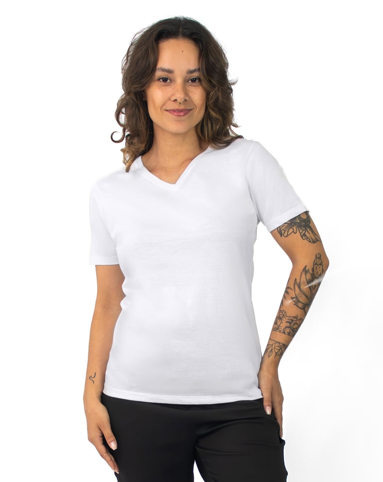 Camiseta Gola V Feminina de Algodão Premium Branca