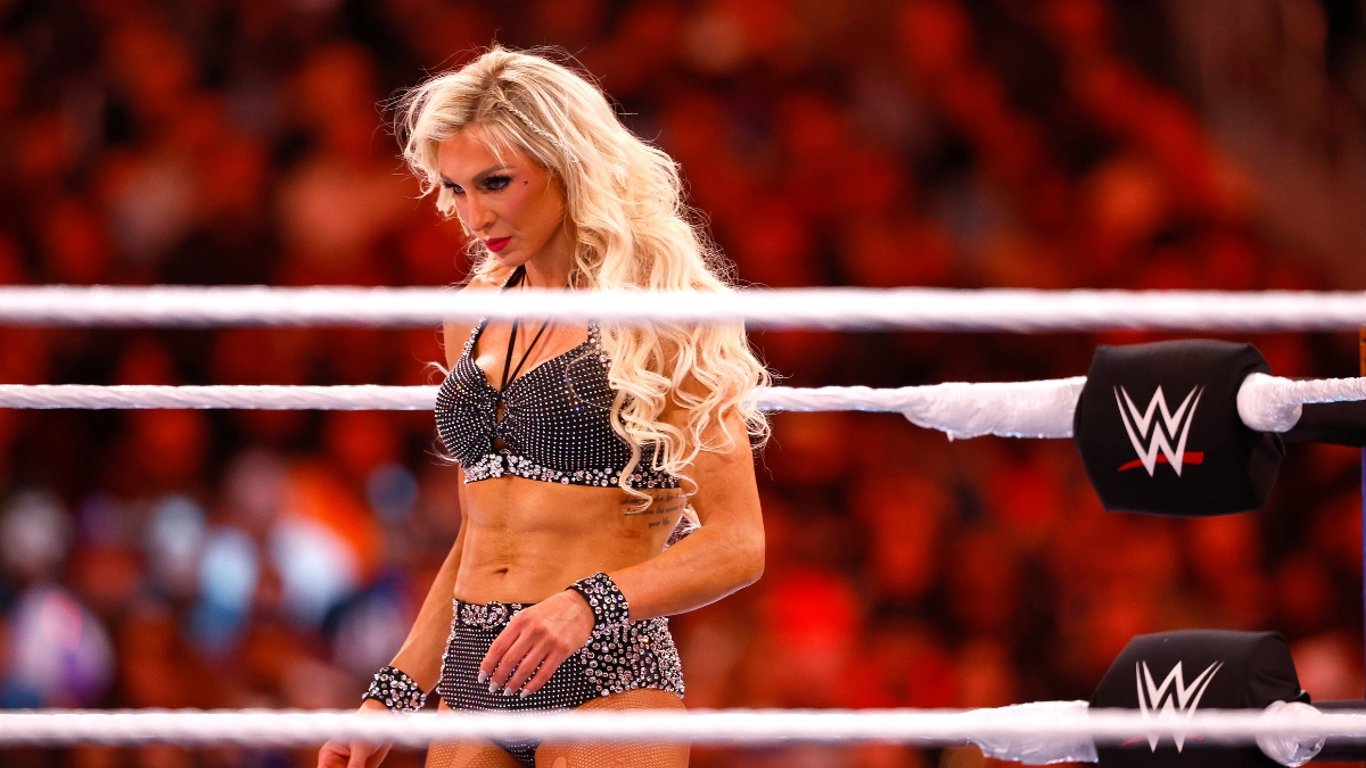 Charlotte Flair lista para un épico regreso a la WWE, aumentando la emoción en la división femenina.