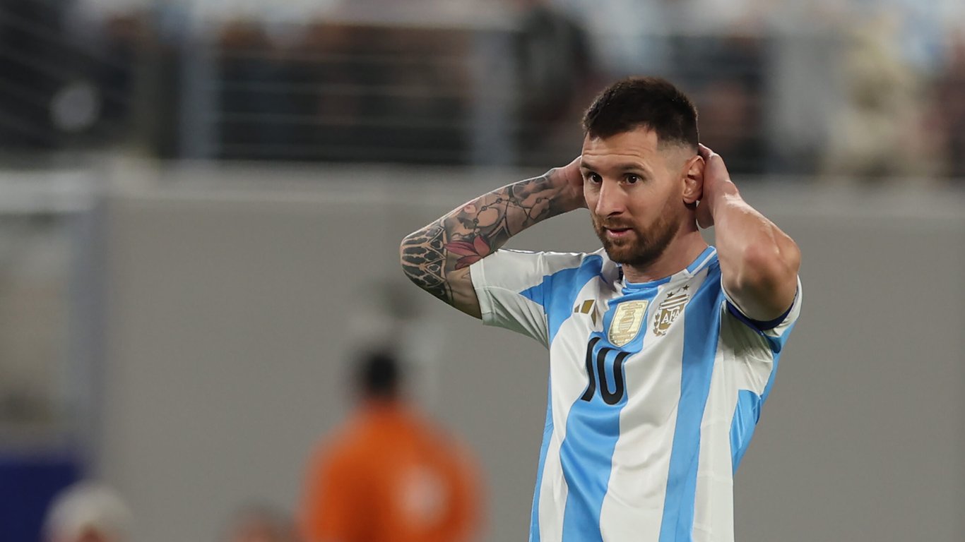 MetLife Stadium Witnessed Record-Breaking Copa America Clash; Messi's Hamstring Concerns & Transfer Talks Dominate Headlines