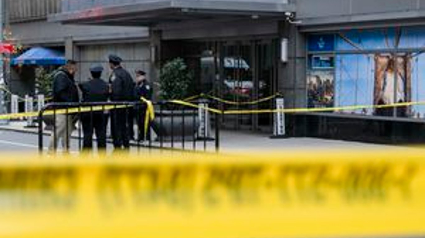 Detienen a Luigi Mangione en McDonald's en conexión con asesinato de ejecutivo en NY