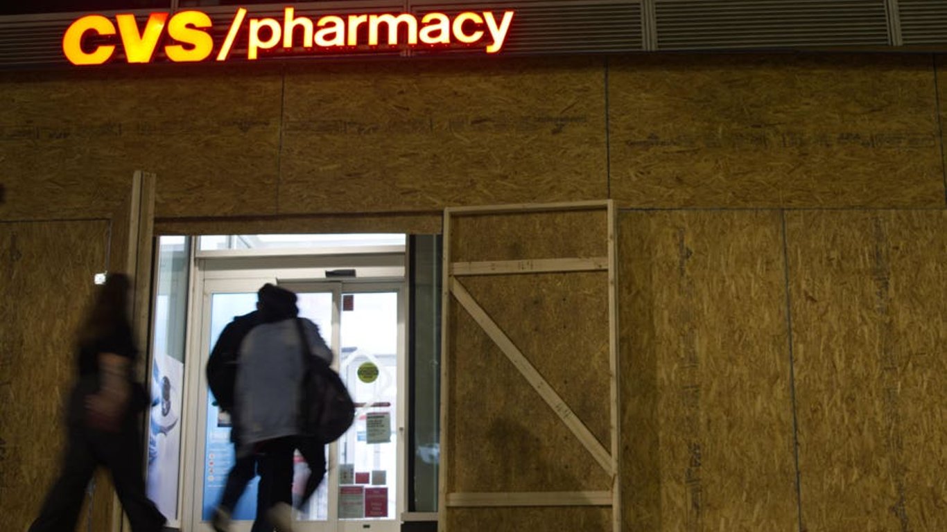 Acciones de atención médica en crisis: ¿Es CVS Health la joya subestimada en medio de la estabilidad de UNH?