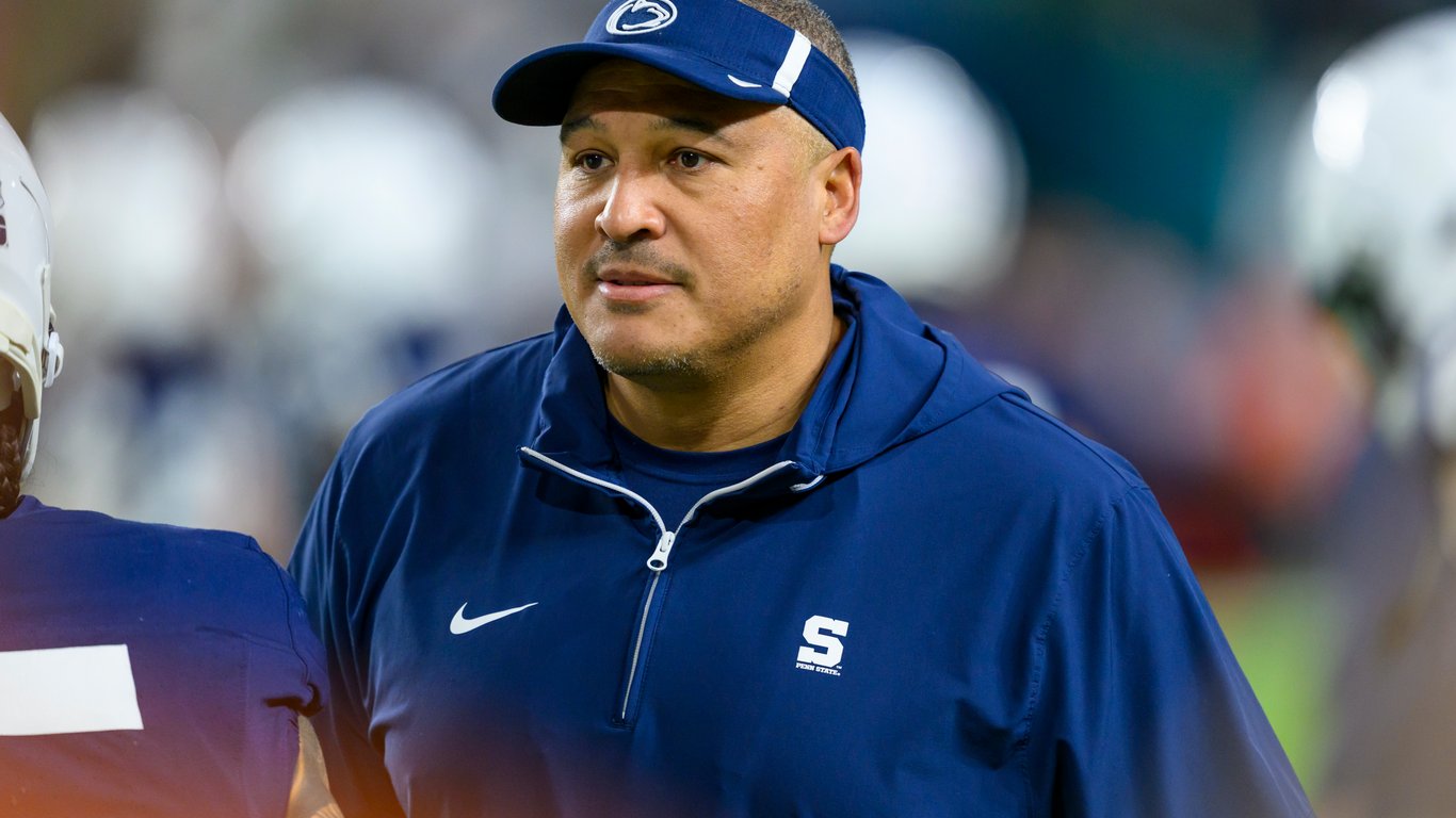 La Evolución del Coaching de Freeman: La Estrategia de Seider Prepara a las Futuras Estrellas de Notre Dame.