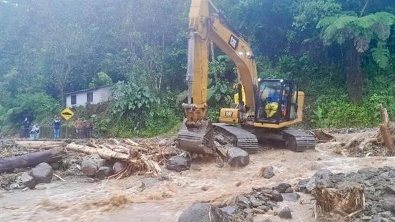 Tragedy in Ecuador: landslides and rains leave devastation and human losses