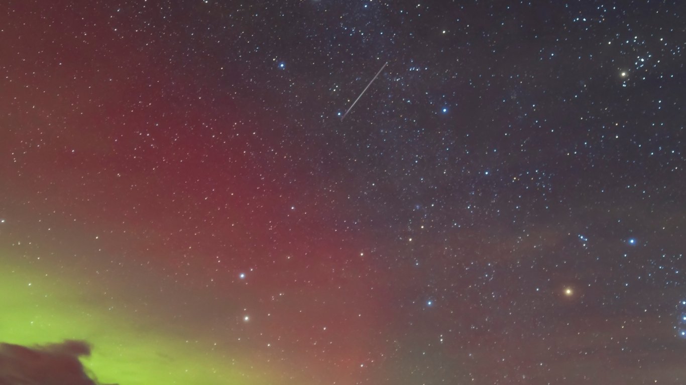 Prepárate para el polvo estelar: ¡la lluvia de meteoros Gemínidas alcanza su punto máximo esta noche—no te pierdas el espectáculo celestial!