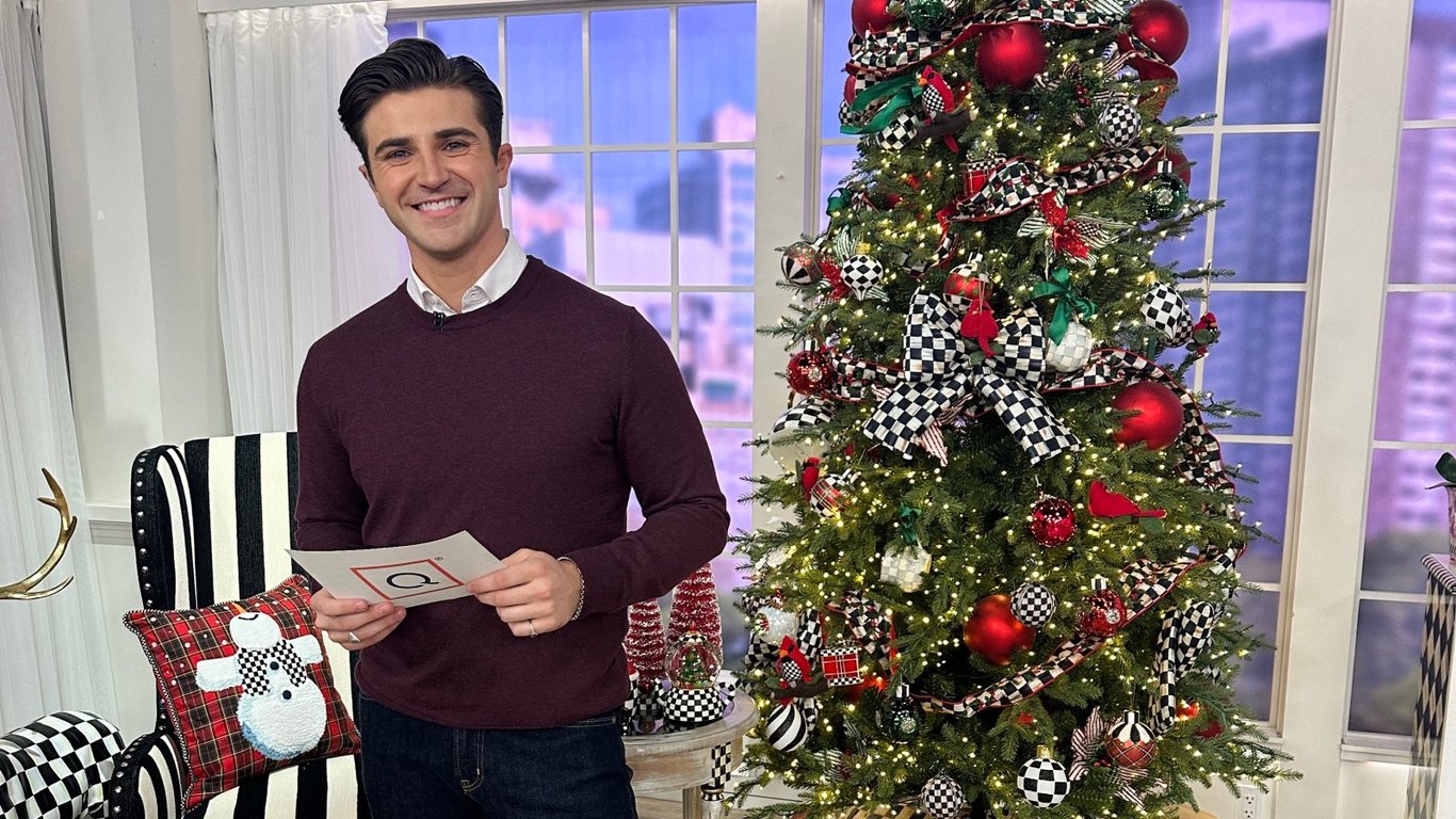 QVC da la bienvenida al dinámico nuevo presentador John Battagliese para conectar con los compradores modernos.