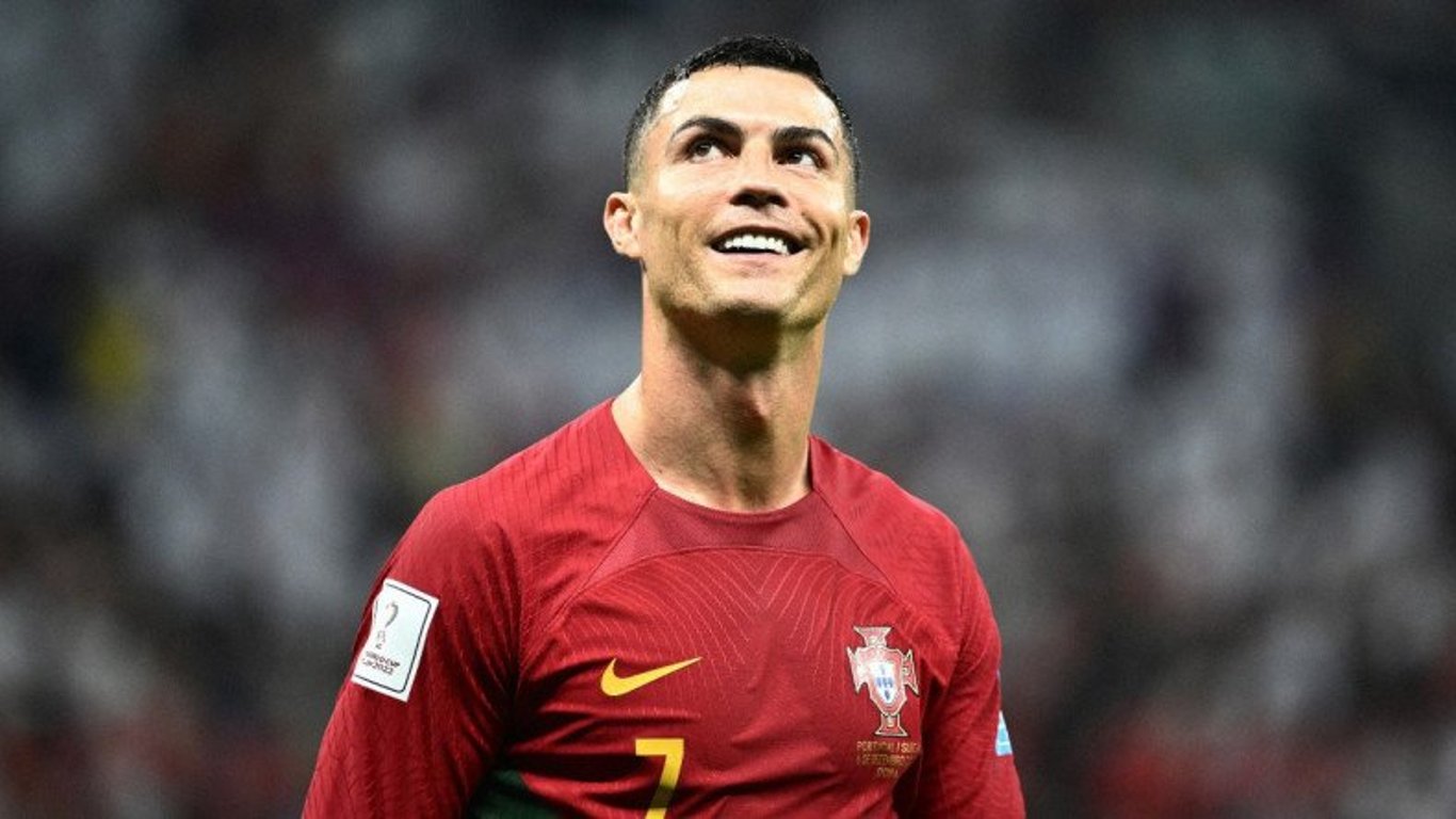 Cristiano Ronaldo cumple 40 años: Celebrando una carrera legendaria con 40 estadísticas impresionantes.