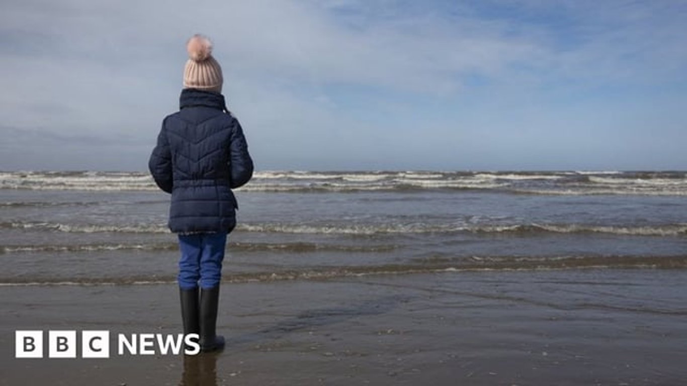 Grimsby Minster Hosts Emotional Tribute to Fallen Fishermen as Community Unites in Remembrance