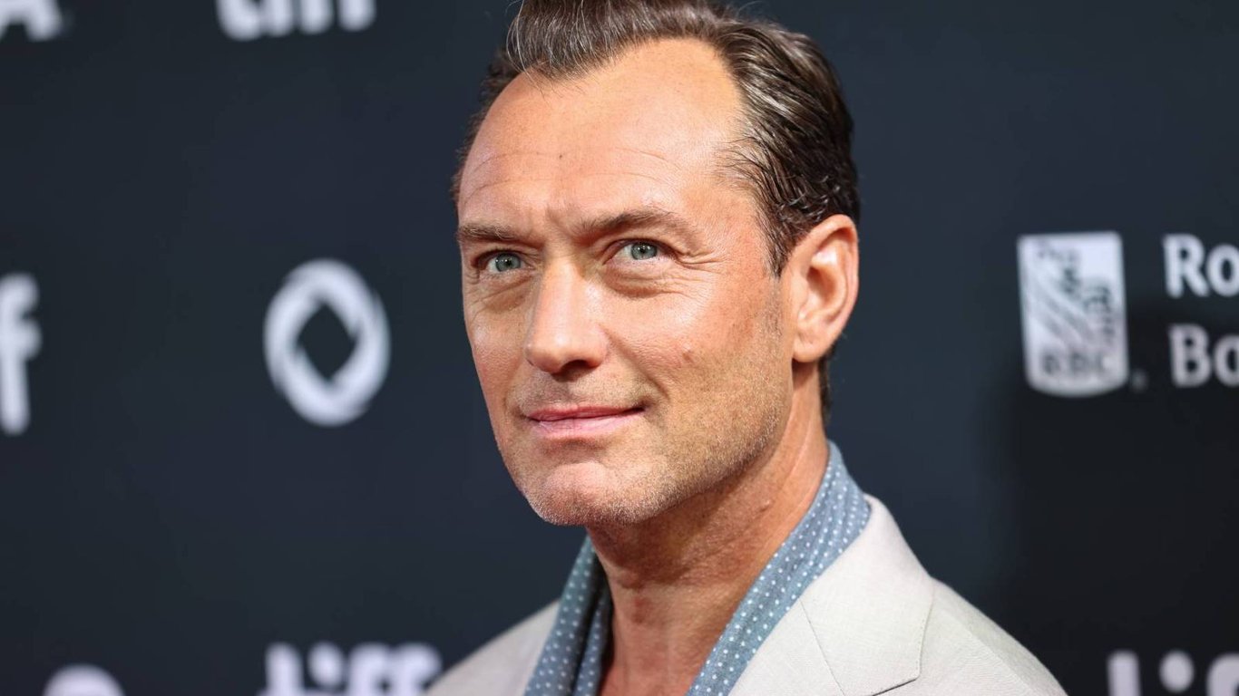 Jude Law y Nancy Meyers encienden esperanzas de secuela para la querida comedia romántica The Holiday.