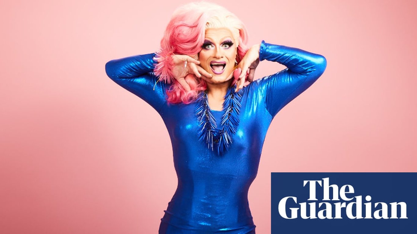 Panti Bliss desafía críticas y comparte su perspectiva sobre la cultura pop y la vida