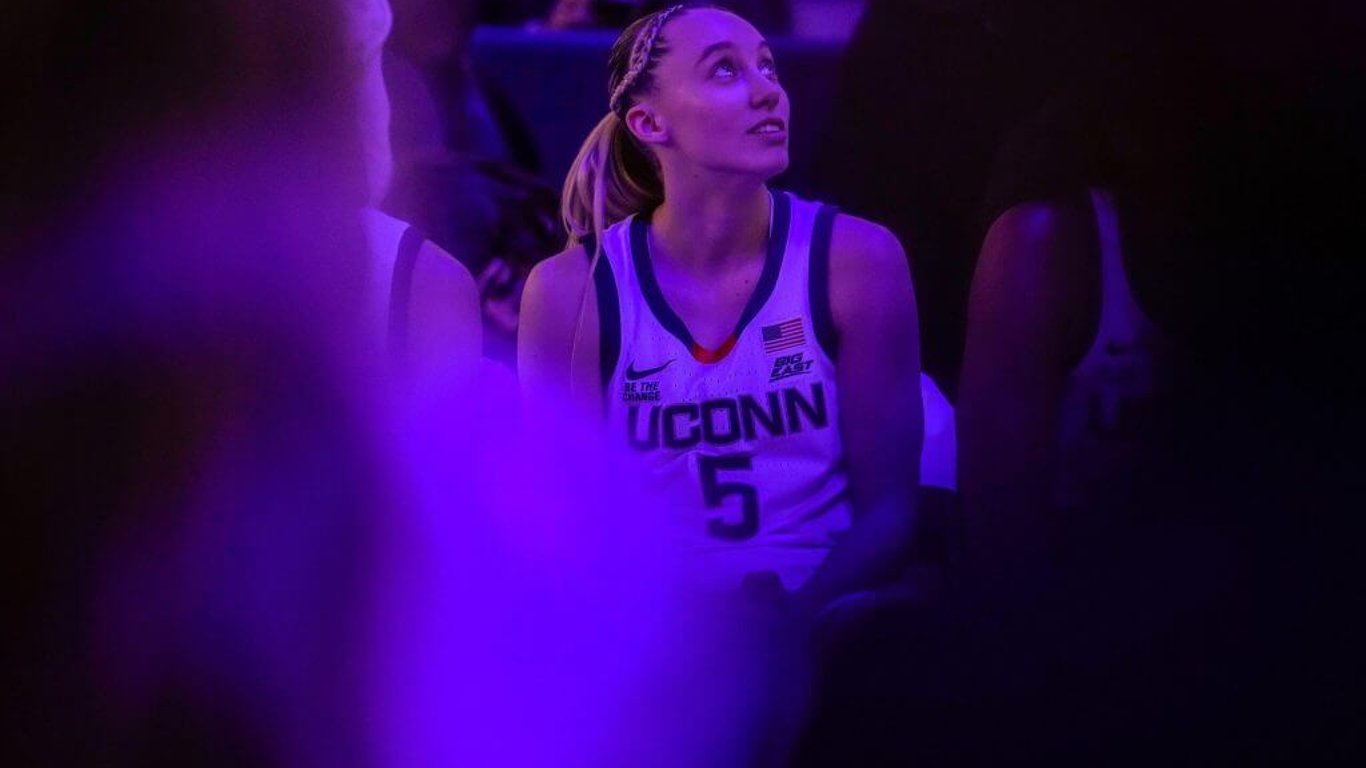 Enero se Calienta: El Rumor del Draft de la WNBA Rodea a Bueckers e Iriafen en Medio de Rivalidades Universitarias.