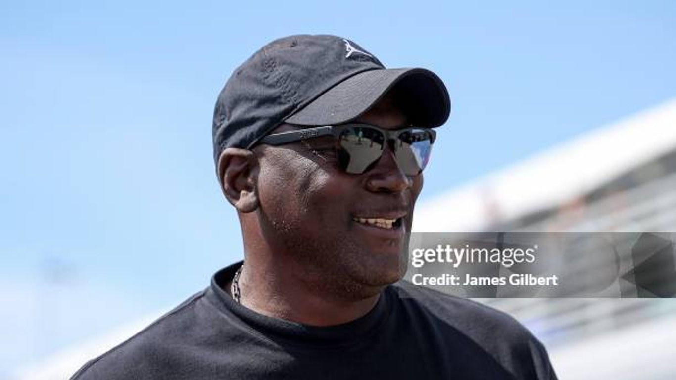 La decisión del juez Bell: El caso antimonopolio de NASCAR da un giro dramático para los equipos con charter.