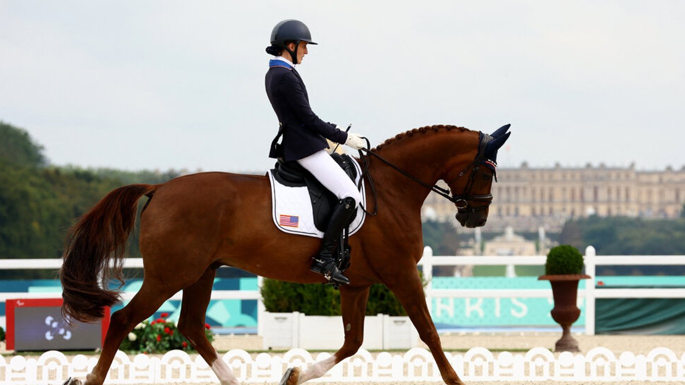 El mundo ecuestre enfrenta triunfos y pruebas: un año de cambios en los deportes ecuestres.