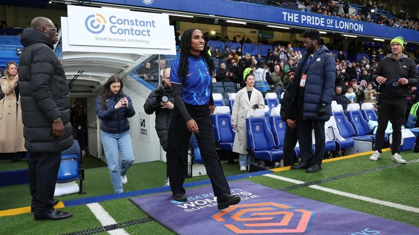 Las transferencias de la NWSL destacan el crecimiento del fútbol femenino, no un declive en la liga.