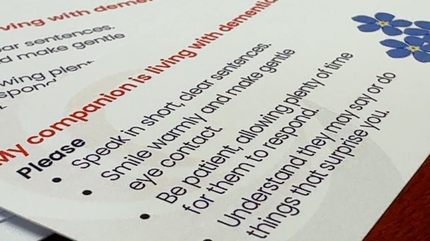 Empath Health lanza tarjetas de acompañamiento para cuidadores para fomentar la comprensión en espacios públicos.