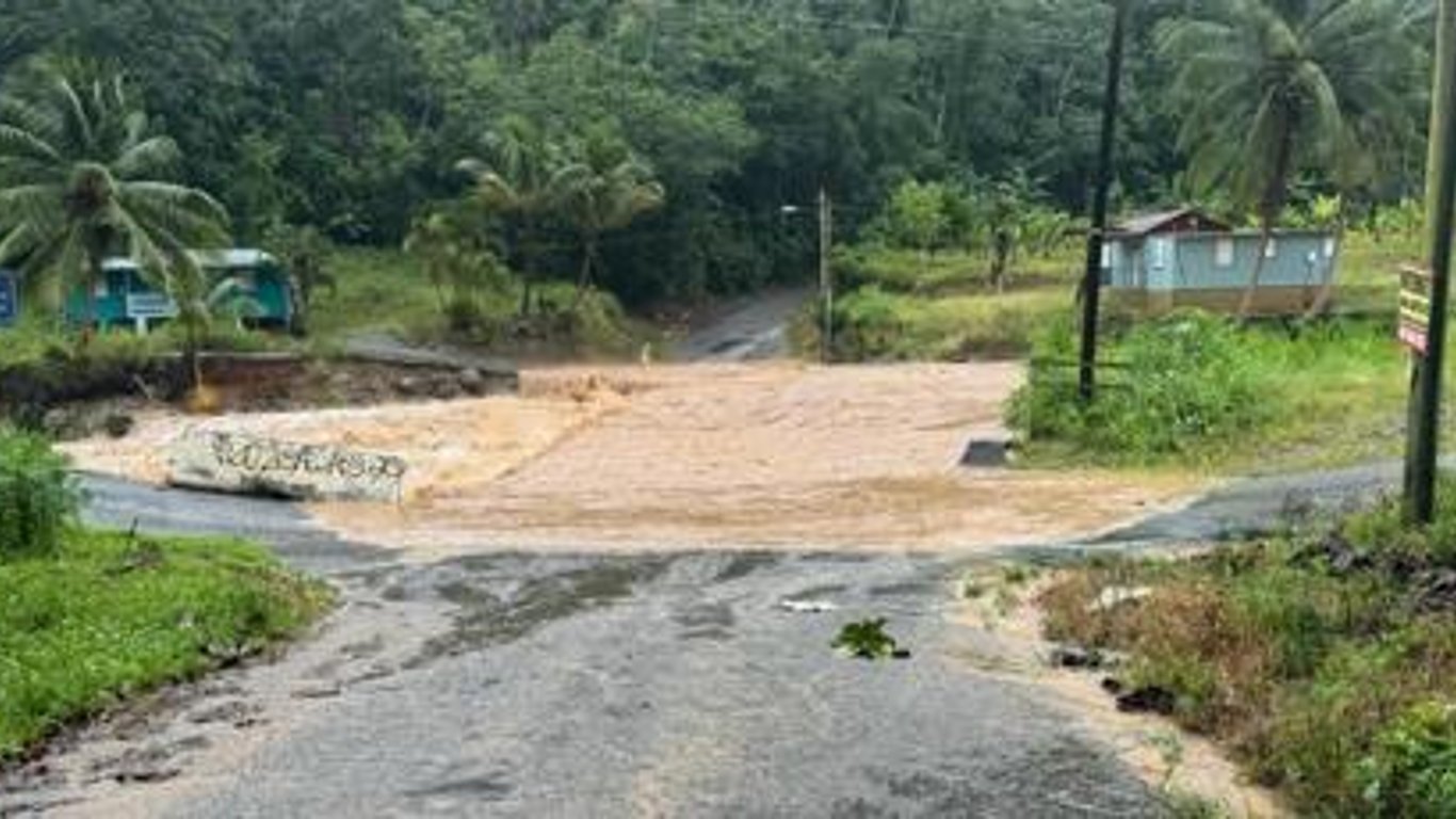 Tormenta Ernesto deja daños severos en Puerto Rico y aumenta el riesgo de inundaciones