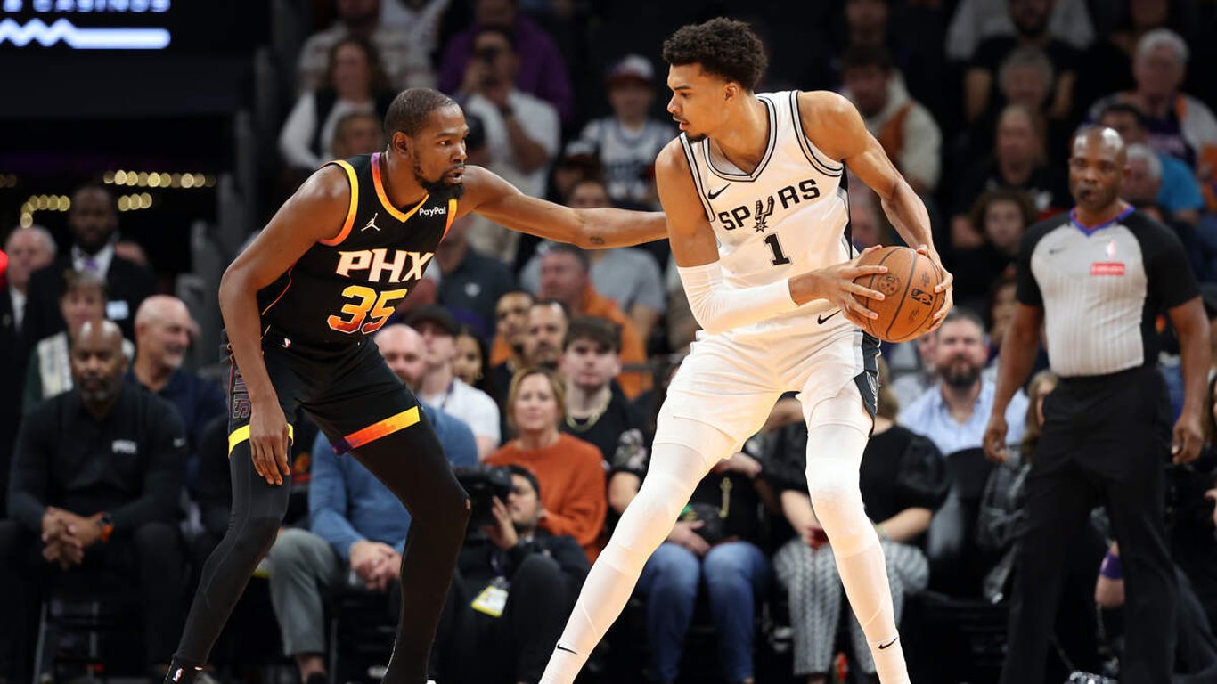 Las selecciones de los All-Star generan debate a medida que se acerca la mitad de la temporada de la NBA con emocionantes historias.