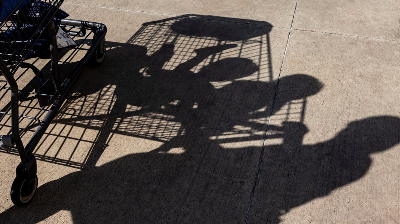 Carville advierte a demócratas: recuperar la narrativa económica es esencial