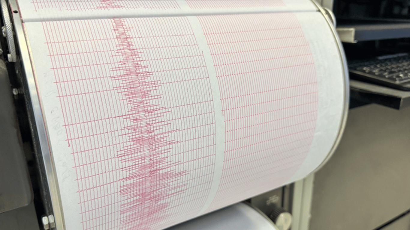 Terremotos Gemelos Sacuden Atenas: Expertos Dicen que No Hay Motivo de Alarma Ante los Leves Temblores