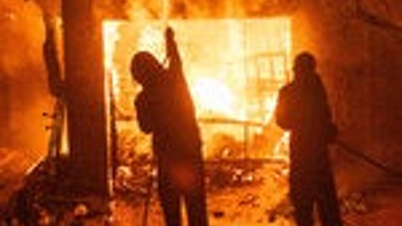 Los incendios forestales en California provocan una crisis de seguros, amenazando a los propietarios de viviendas y la estabilidad del mercado.