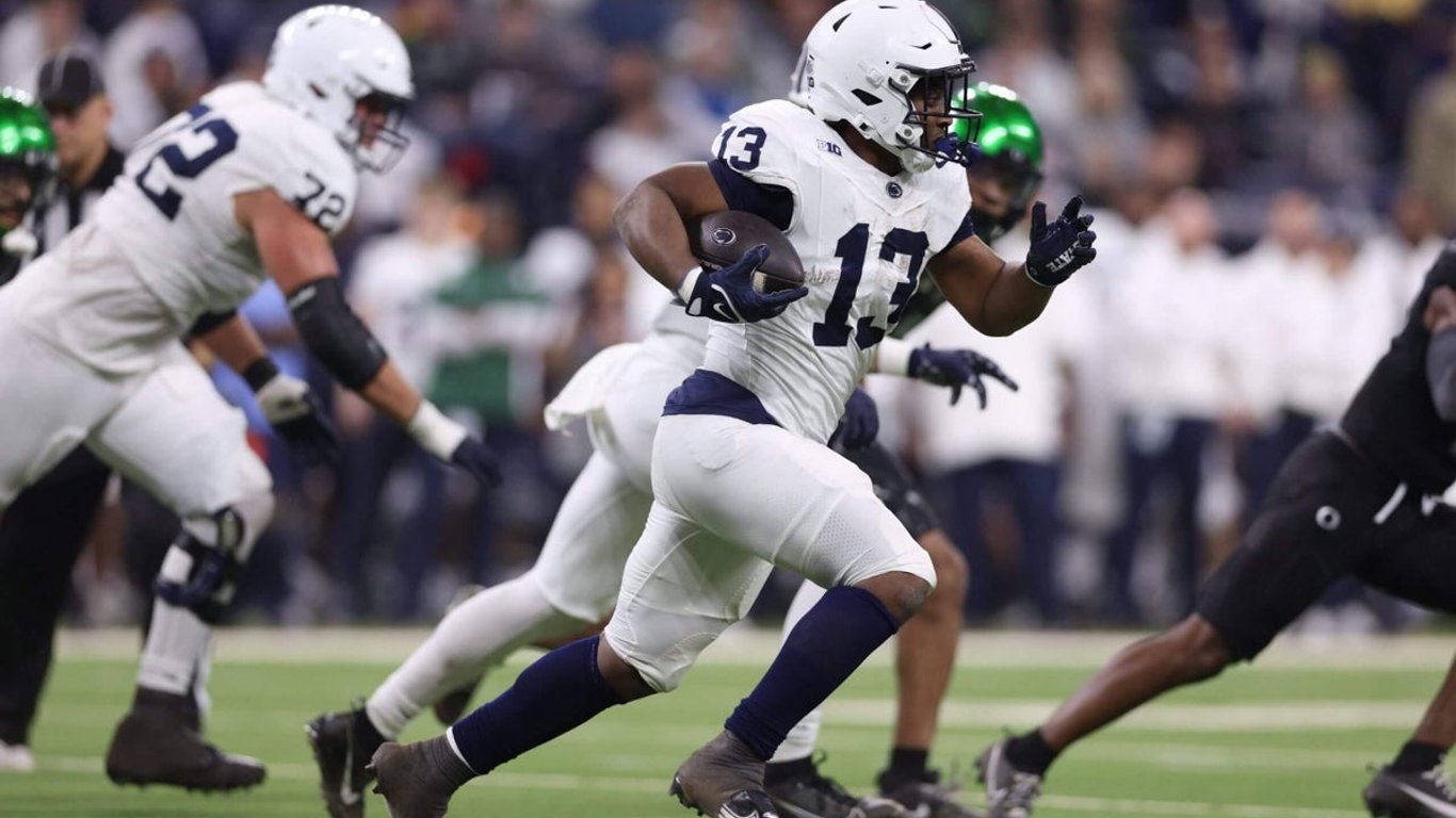 Los Nittany Lions buscan la gloria en los playoffs contra SMU en un emocionante enfrentamiento de fútbol americano universitario.