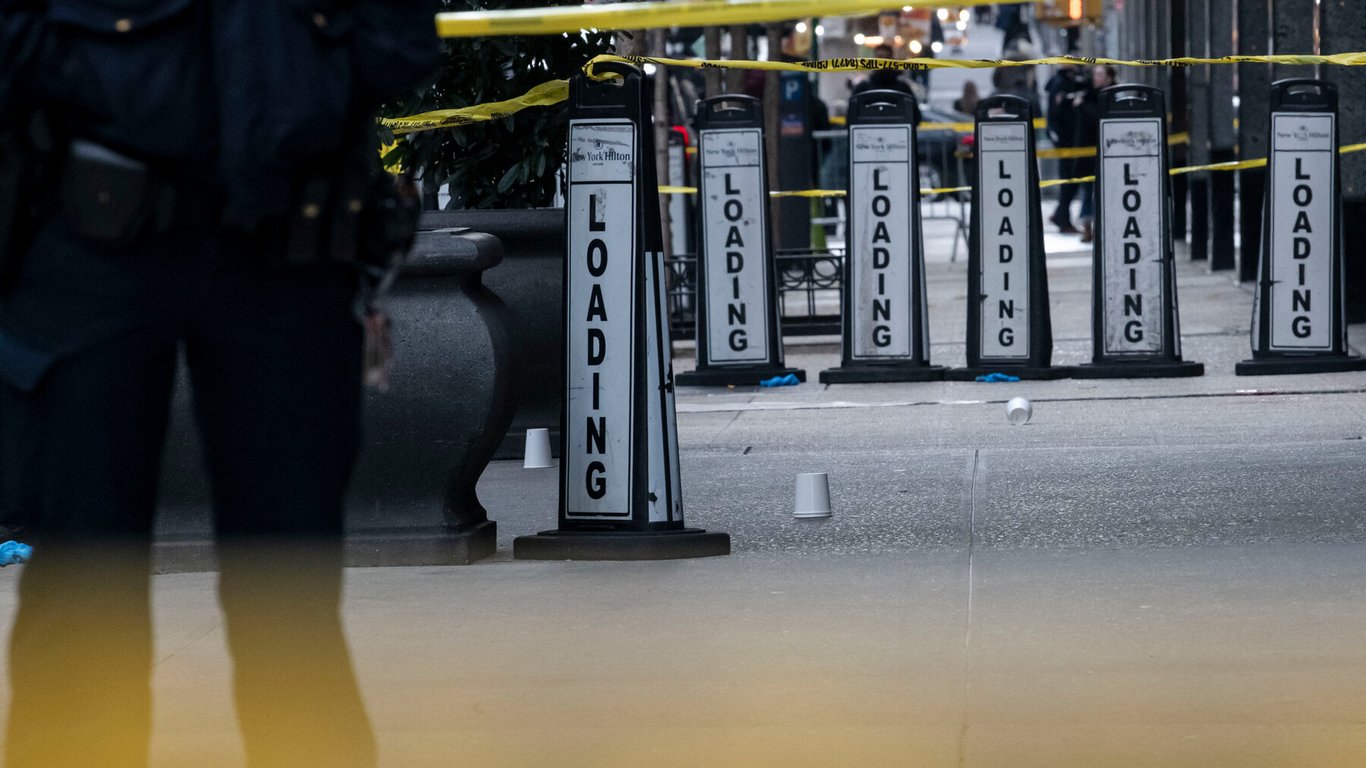 Industria de la salud sacudida tras el tiroteo del CEO en aparente cruzada anticorporativa.