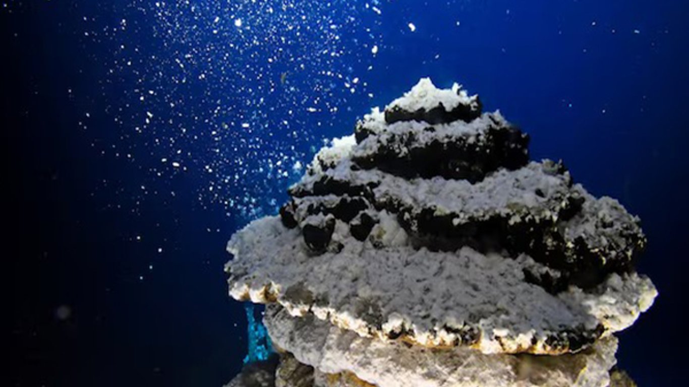 Un terremoto de magnitud 6.4 golpea la isla Jan Mayen: se activa la alarma de réplicas.