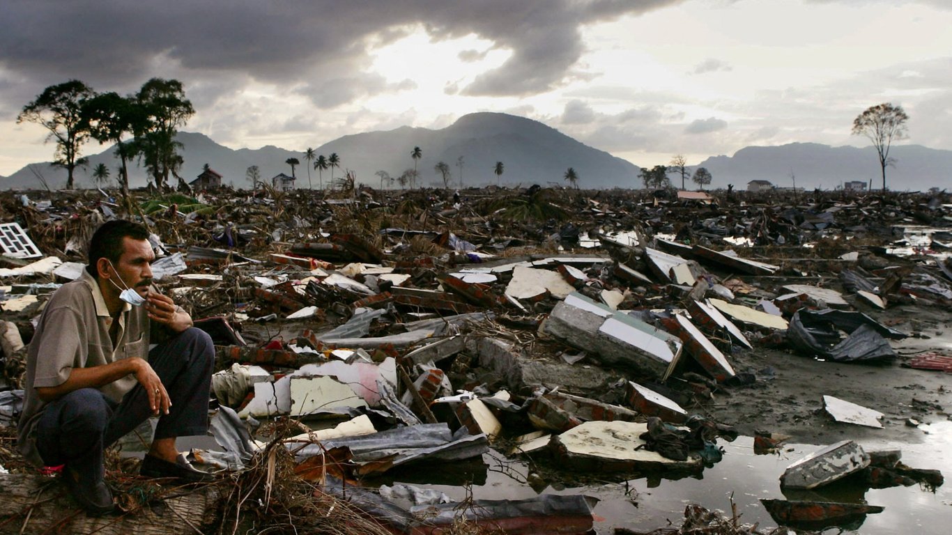 Los supervivientes reflexionan sobre el legado del tsunami del océano Índico mientras la complacencia amenaza vidas.