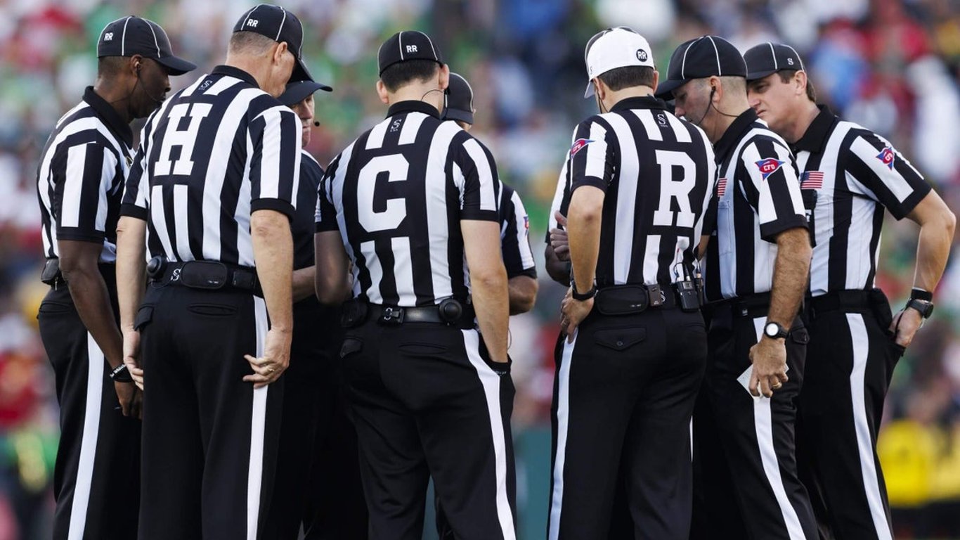 Reglas de deportes bizarras generan controversia: desde penales hasta el drama de la regla del "tuck".