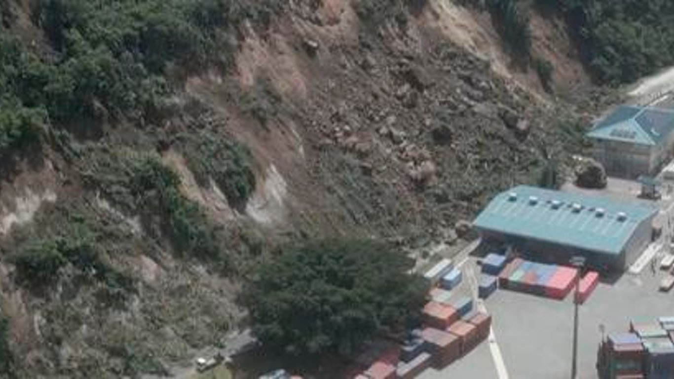 Terremoto devastador de 7.3 grados golpea Vanuatu, dejando 14 muertos y cientos de heridos.