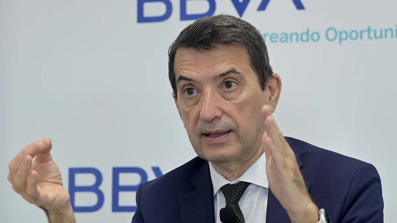 Valencia enfrenta desafíos económicos tras riada, pero la recuperación es posible