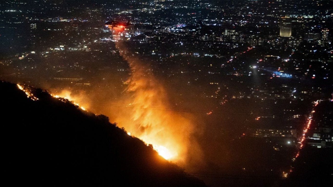 Incendios en Los Ángeles arrasan hogares de celebridades y comunidades enteras