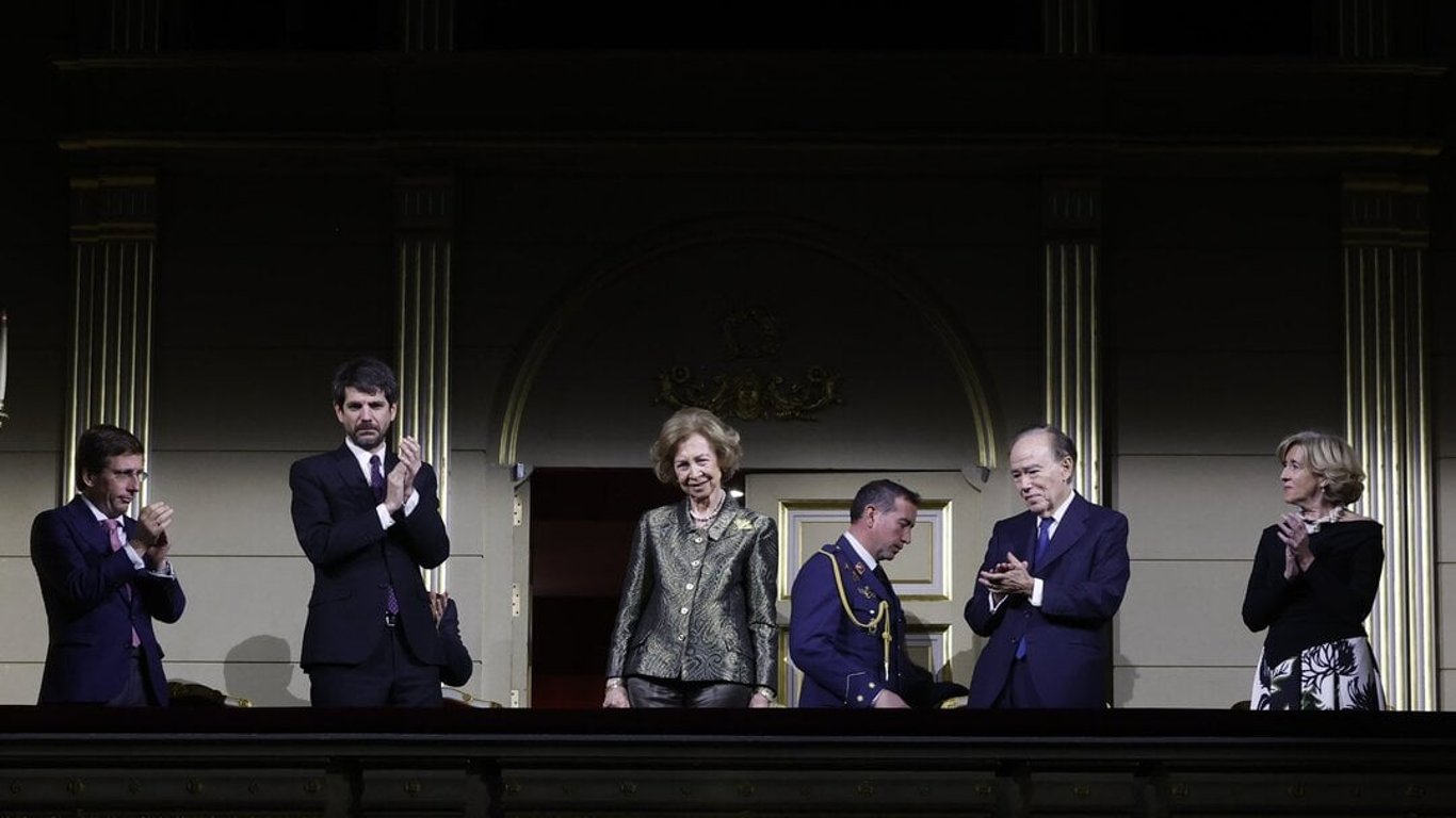 Felipe VI y sus hermanas fortalecen lazos familiares gracias a la reina Sofía