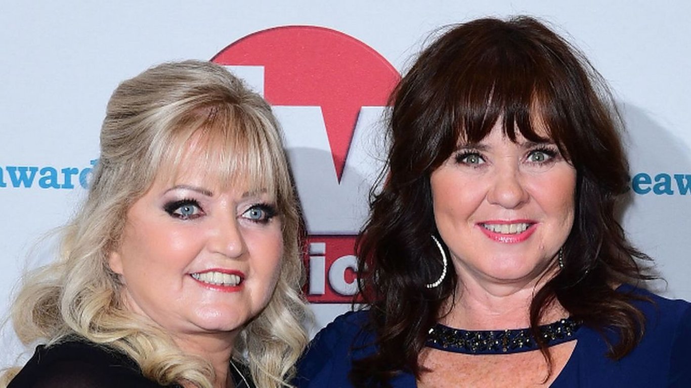 El emotivo homenaje de su hermana revela la valiente lucha de Linda Nolan contra el cáncer.