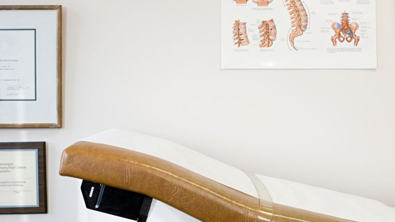 La batalla oculta del dolor crónico: el trágico caso de Luigi Mangione y el costo del dolor de espalda.