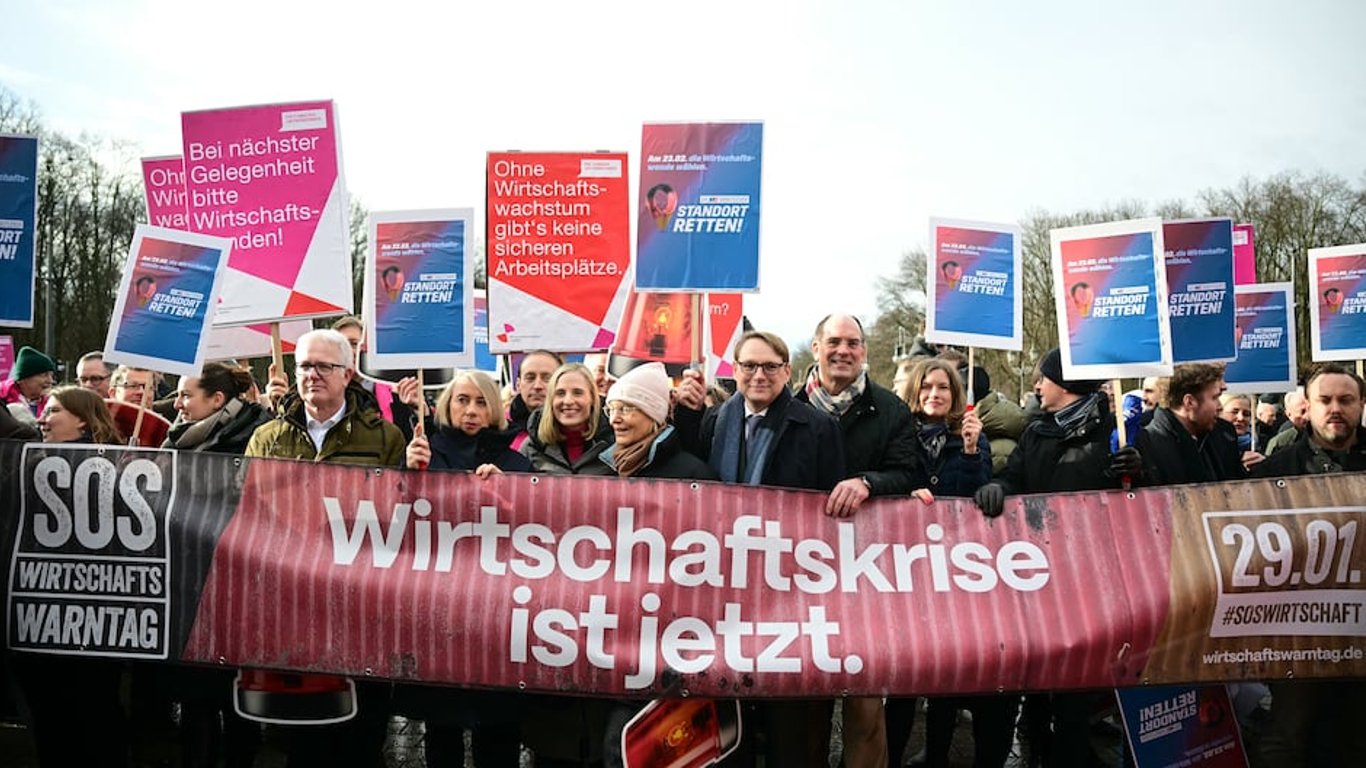 Crisis económica y política en Alemania: Scholz al borde de la inestabilidad