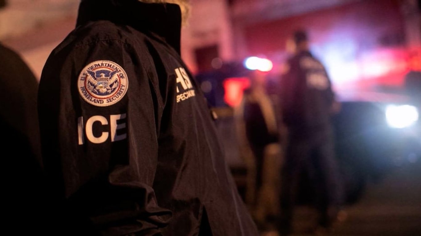 Jacksonville aprueba ley contra inmigración ilegal en un polémico giro político