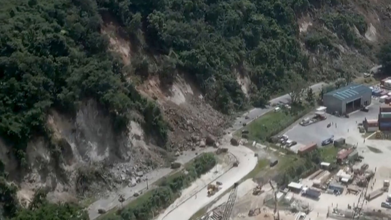 Vanuatu se recupera tras un devastador terremoto de magnitud 7.3: Surge la necesidad urgente de ayuda.
