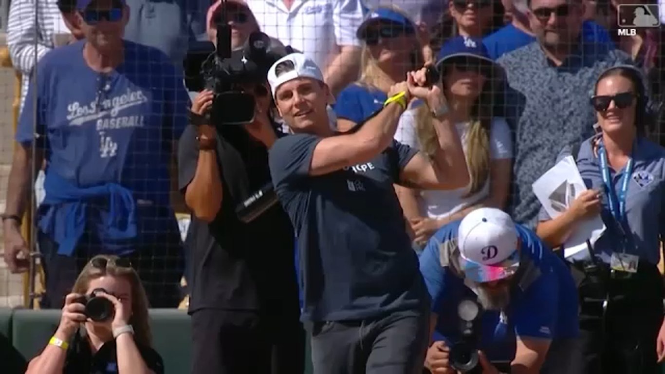 Colin Egglesfield triunfa sobre el cáncer, celebra la vida y la resiliencia en su nuevo camino.