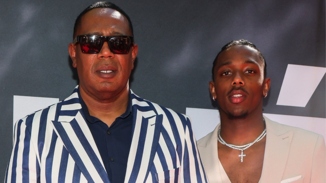 La estrella del baloncesto Hercy Miller arrestado en un robo de refrigeradores junto a sus compañeros en SUU.