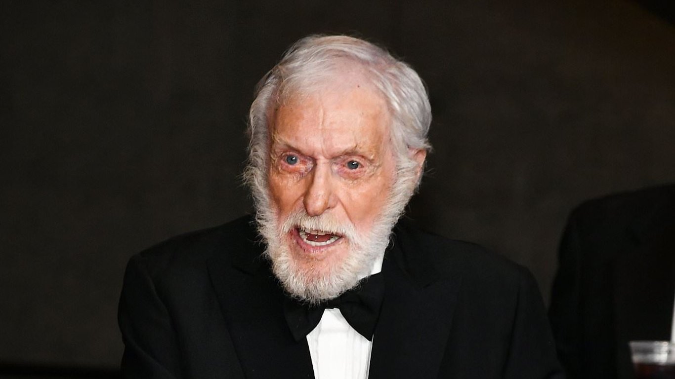 La Heroica Escape de Dick Van Dyke de los Incendios Forestales de Malibu: Una Historia de Miedo y Reencuentro.